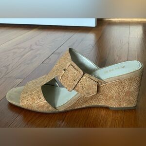 Anne Klein cork slide sandals. Size 9.